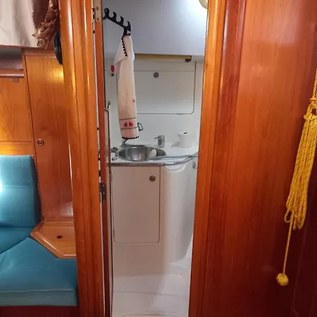 보트호텔 Voilier Sun Odyssey 42 아그