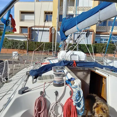 Botel Voilier Sun Odyssey 42 *