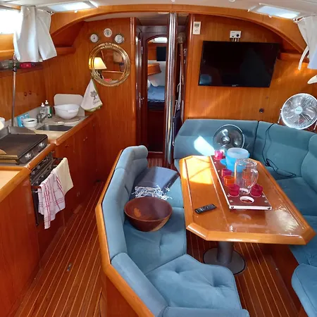 Voilier Sun Odyssey 42 * アグド