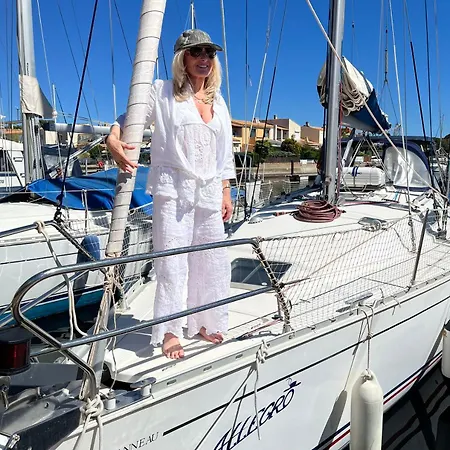 Voilier Sun Odyssey 42 Hotel na wodzie